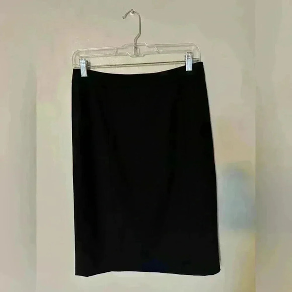 Designer black midi pencil skirt - Picture 3 of 7